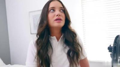  姐姐欲火焚身求我狠狠干她 